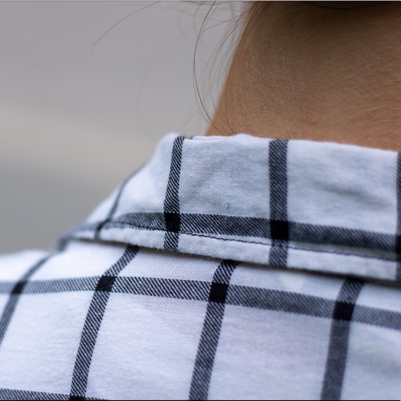 Button up flannel - Picture 3 of 4